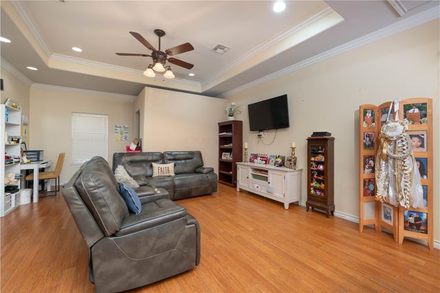 7032 Carmer Circ, Corpus Christi, TX 78413