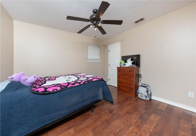 7032 Carmer Circ, Corpus Christi, TX 78413