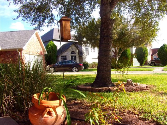 7032 Carmer Circ, Corpus Christi, TX 78413