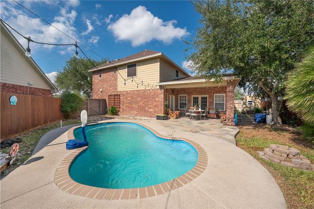 7032 Carmer Circ, Corpus Christi, TX 78413