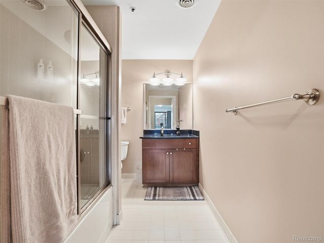 610 S Troy Street 102, Royal Oak, MI 48067