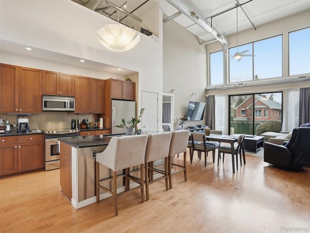 610 S Troy Street 102, Royal Oak, MI 48067