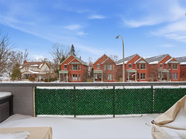 610 S Troy Street 102, Royal Oak, MI 48067