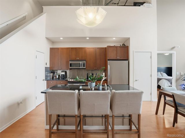 610 S Troy Street 102, Royal Oak, MI 48067