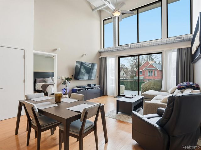 610 S Troy Street 102, Royal Oak, MI 48067