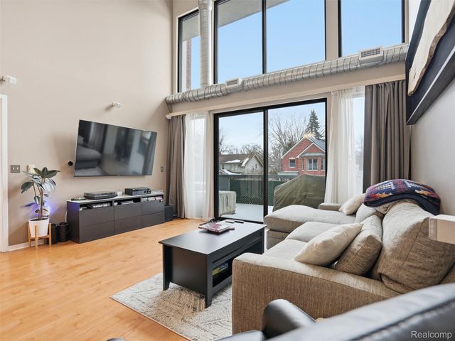 610 S Troy Street 102, Royal Oak, MI 48067