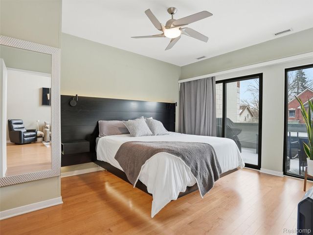 610 S Troy Street 102, Royal Oak, MI 48067