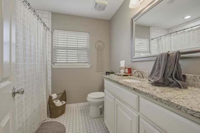 500 Old Telico Road, Ennis, TX 75119