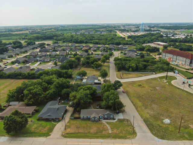 500 Old Telico Road, Ennis, TX 75119