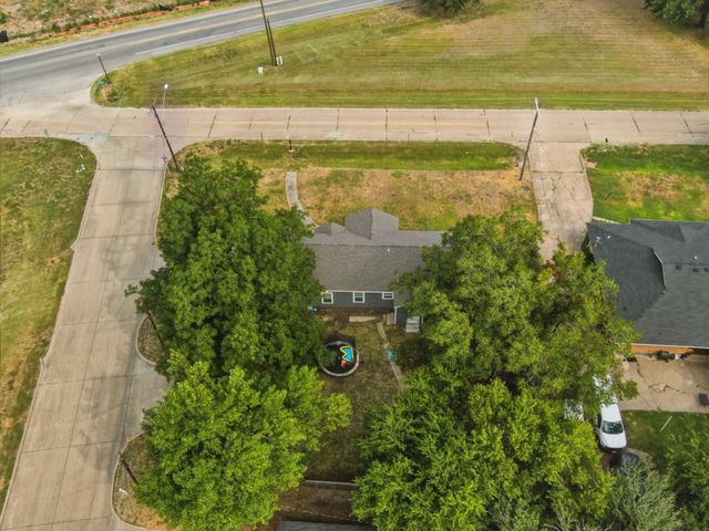 500 Old Telico Road, Ennis, TX 75119