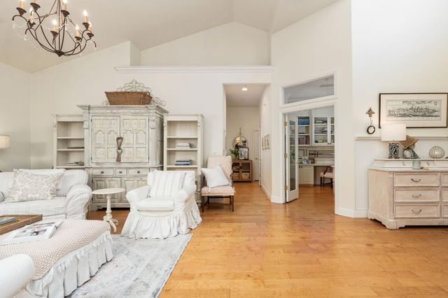 361 W Warwick Avenue, Clovis, CA 93619