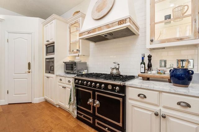 361 W Warwick Avenue, Clovis, CA 93619