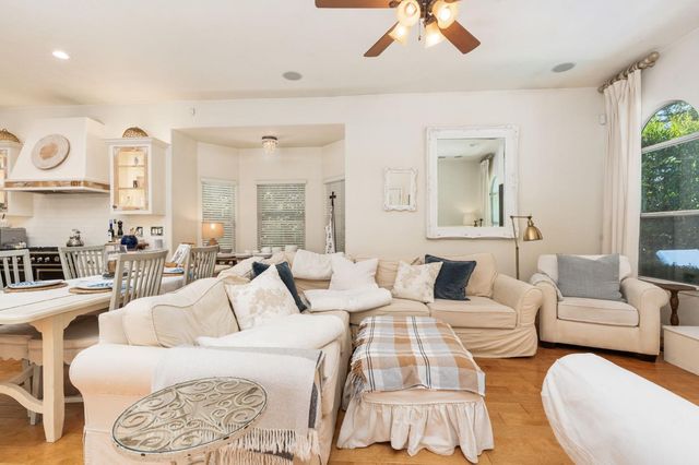 361 W Warwick Avenue, Clovis, CA 93619