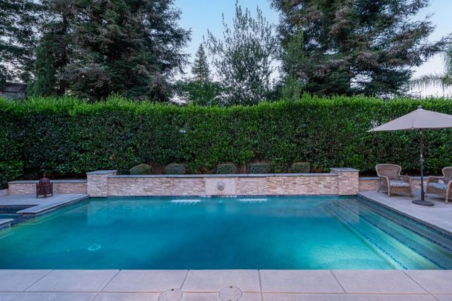 361 W Warwick Avenue, Clovis, CA 93619