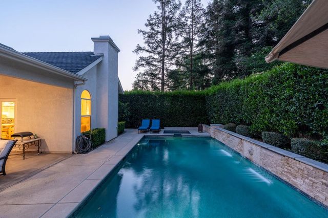 361 W Warwick Avenue, Clovis, CA 93619