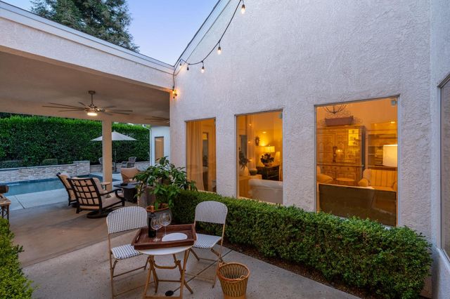 361 W Warwick Avenue, Clovis, CA 93619