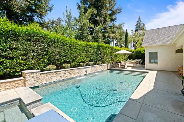 361 W Warwick Avenue, Clovis, CA 93619