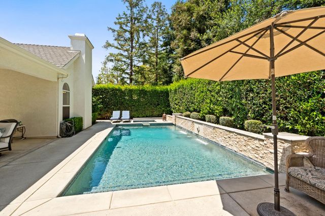361 W Warwick Avenue, Clovis, CA 93619