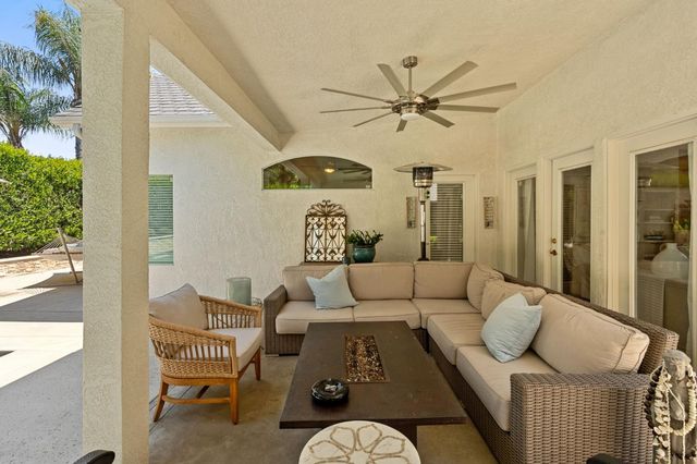 361 W Warwick Avenue, Clovis, CA 93619