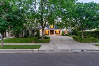 361 W Warwick Avenue, Clovis, CA 93619
