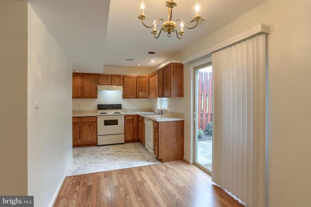 1266 HUNTERS RIDGE DR, Mechanicsburg, PA 17050