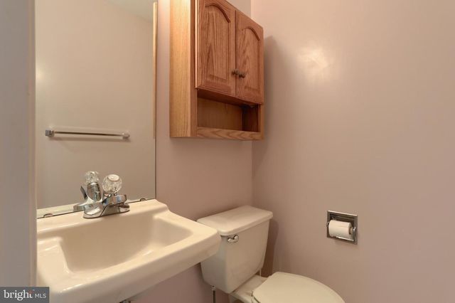1266 HUNTERS RIDGE DR, Mechanicsburg, PA 17050