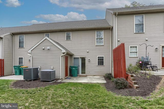 1266 HUNTERS RIDGE DR, Mechanicsburg, PA 17050