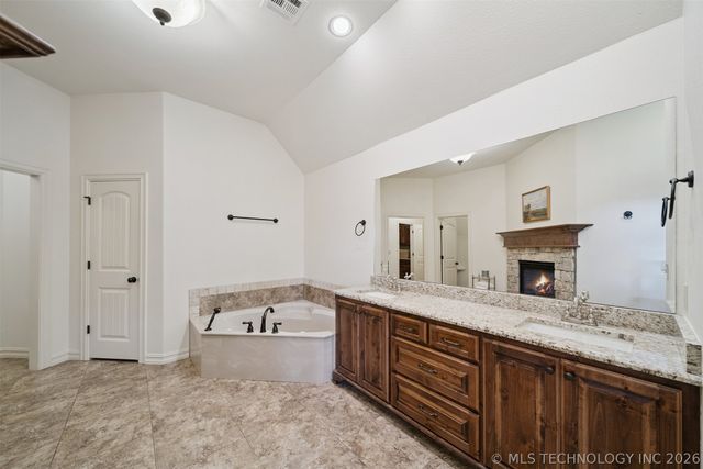 8340 N 66th East Avenue, Owasso, OK 74055