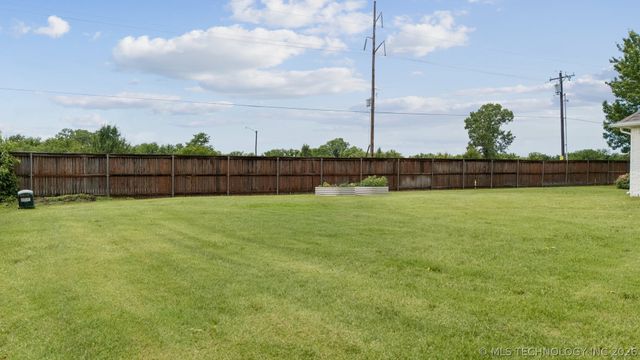 8340 N 66th East Avenue, Owasso, OK 74055