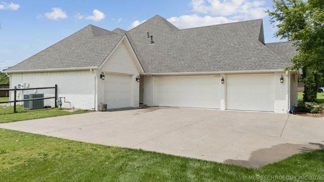 8340 N 66th East Avenue, Owasso, OK 74055