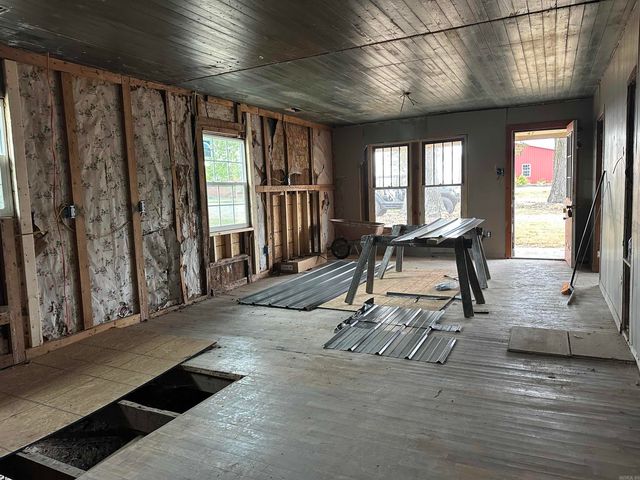 7520 Greers Ferry, Greers Ferry, AR 72067