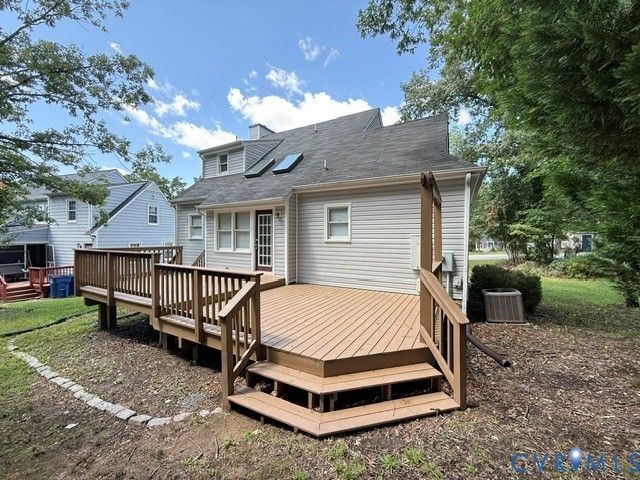 10405 Gibsons Landing Dr, Henrico, VA 23233
