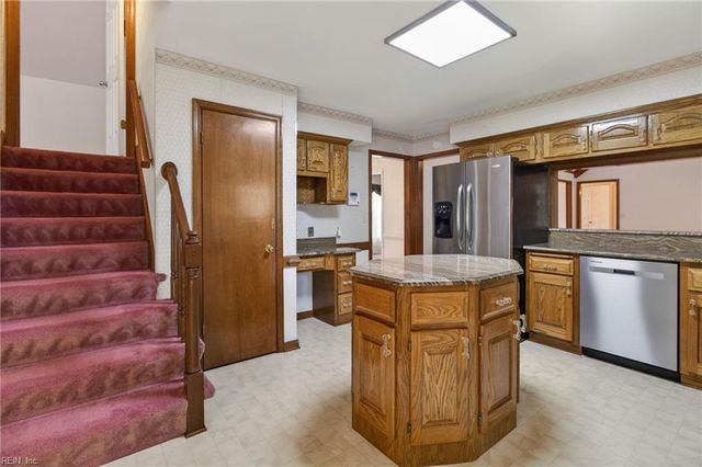 5348 Meadowside DR, Virginia Beach, VA 23455