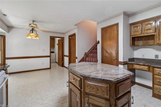 5348 Meadowside DR, Virginia Beach, VA 23455