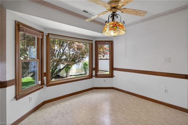 5348 Meadowside DR, Virginia Beach, VA 23455