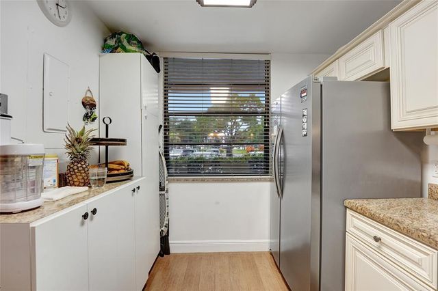 1502 Whitehall Dr 106, Davie, FL 33324