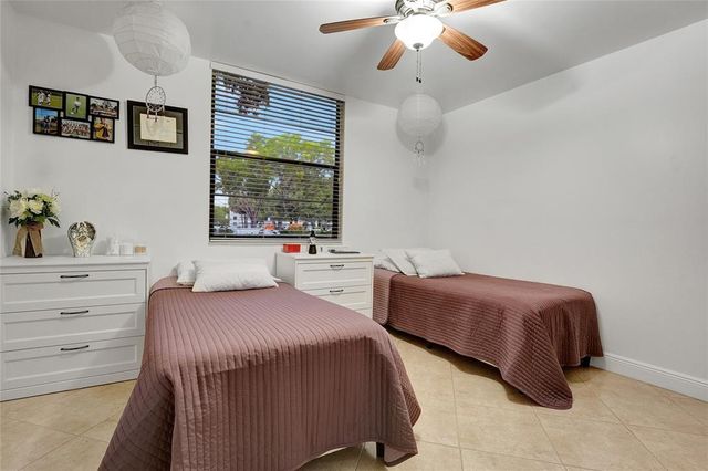 1502 Whitehall Dr 106, Davie, FL 33324