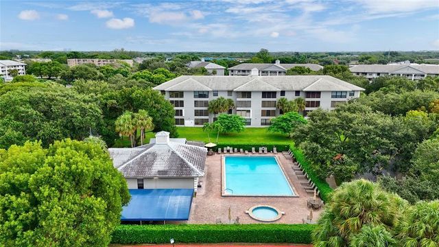 1502 Whitehall Dr 106, Davie, FL 33324