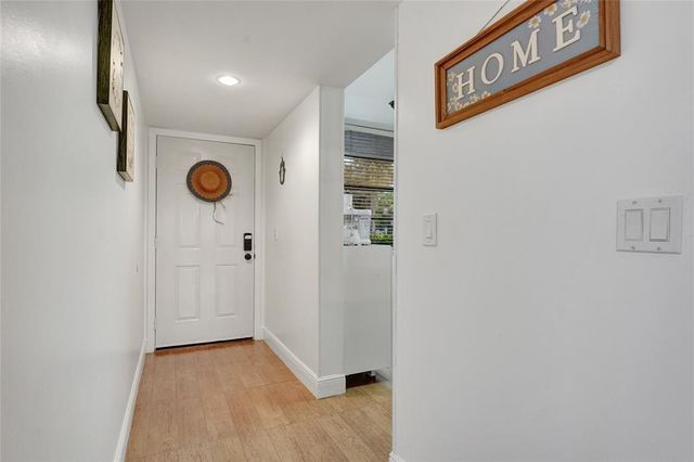 1502 Whitehall Dr 106, Davie, FL 33324