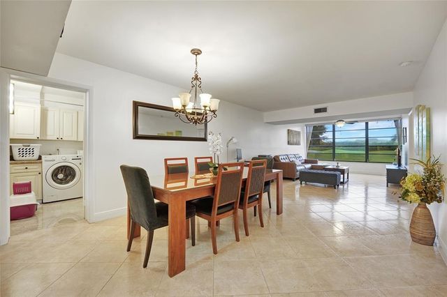 1502 Whitehall Dr 106, Davie, FL 33324