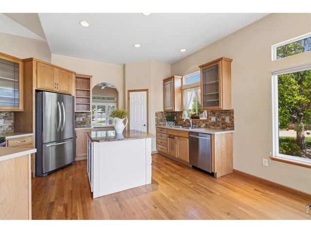 535 Lakeside Pl, Windsor, CO 80550