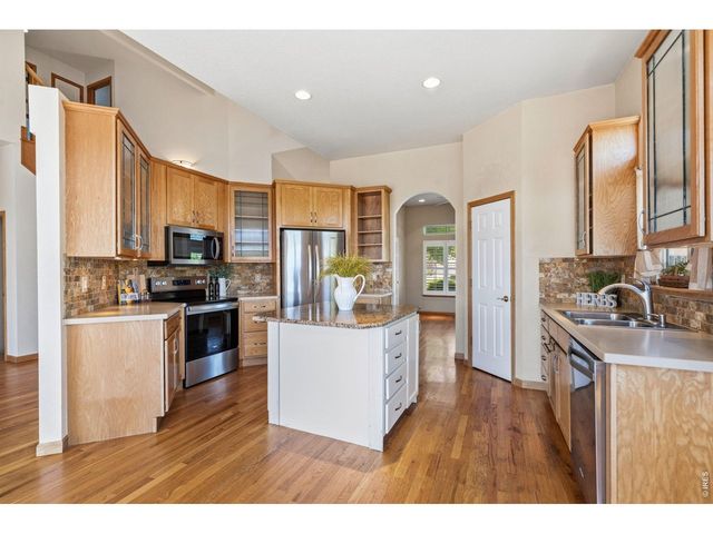 535 Lakeside Pl, Windsor, CO 80550