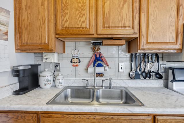 11002 Buchanan Street, Van Buren Twp, MI 48111