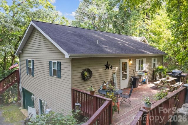 650 Creekside Drive, Maggie Valley, NC 28751