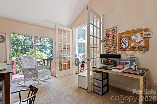 650 Creekside Drive, Maggie Valley, NC 28751