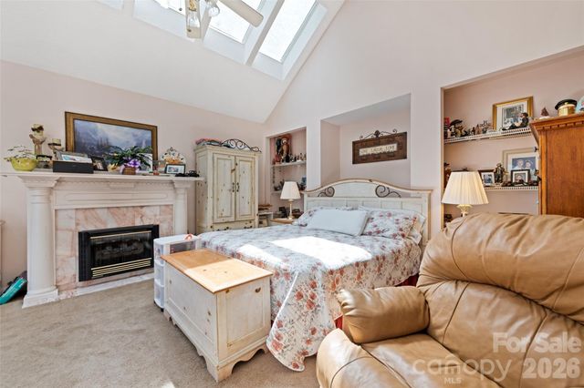 650 Creekside Drive, Maggie Valley, NC 28751