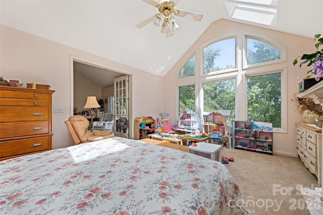 650 Creekside Drive, Maggie Valley, NC 28751