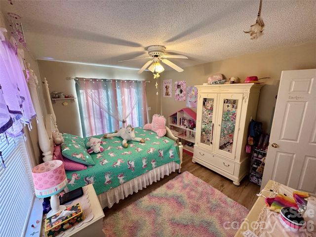 650 Creekside Drive, Maggie Valley, NC 28751