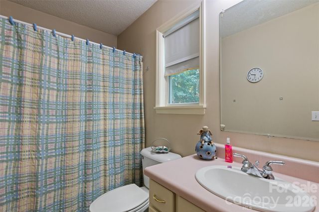 650 Creekside Drive, Maggie Valley, NC 28751