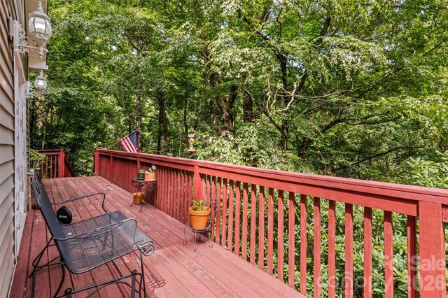 650 Creekside Drive, Maggie Valley, NC 28751